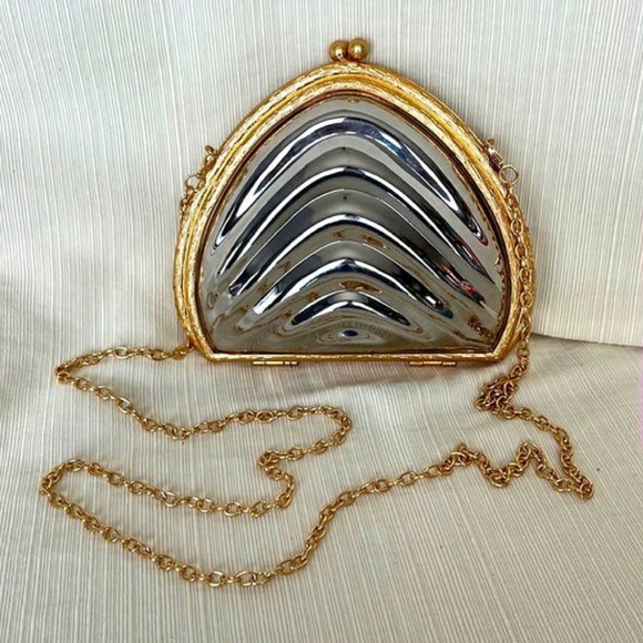 ZARA GLAM Silver and Gold Tone Clam Shell Crossbody
Bag - Picture 2 of 6